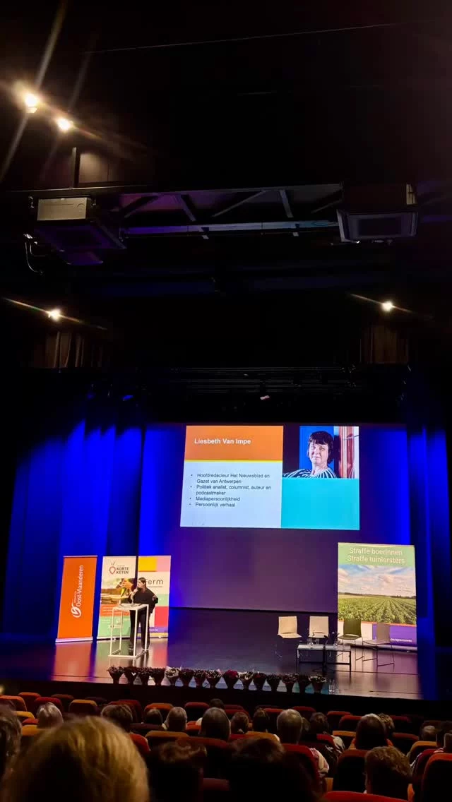 What a pleasure it was!!!

Playing with Nathalie and Marc
Daisy at the piano 

And a room full of proud female farmers
It was a privilege to play for them

! Niet vergeten! 
Zaterdag 14 februari 
T Zal Welzijn!
15u in ‘t Wagehuys te Leuven 

#iousía #timtheater_inspinazie #ferm #agrovrouwen #boerinnen